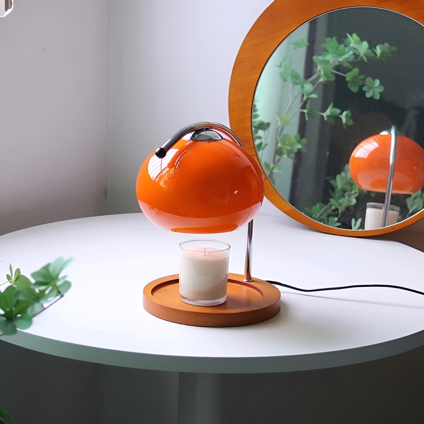 Candlegleam - dæmpbar lysvarmer i metalglas med retro-charme